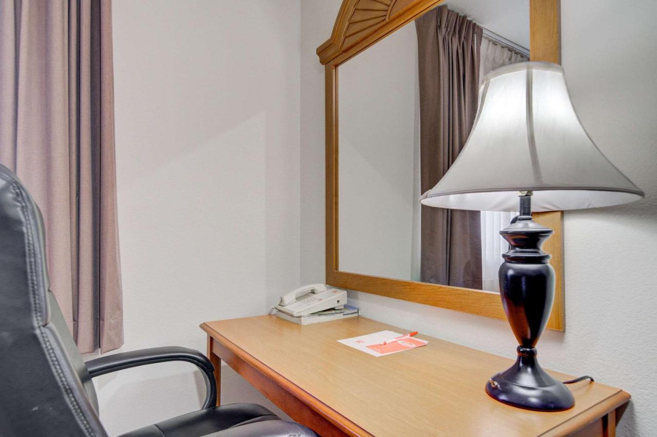 | Econo Lodge Livingston