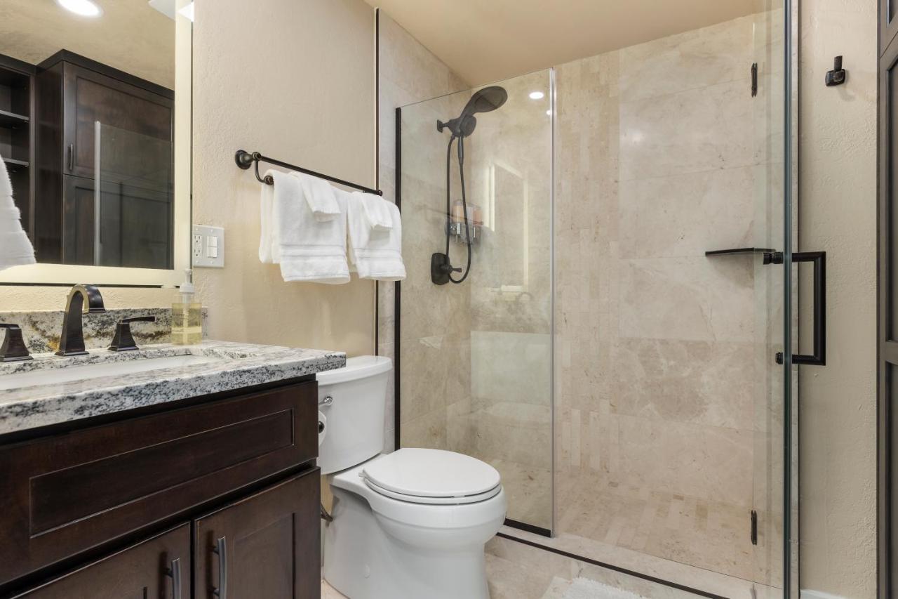| Waterfront Inn