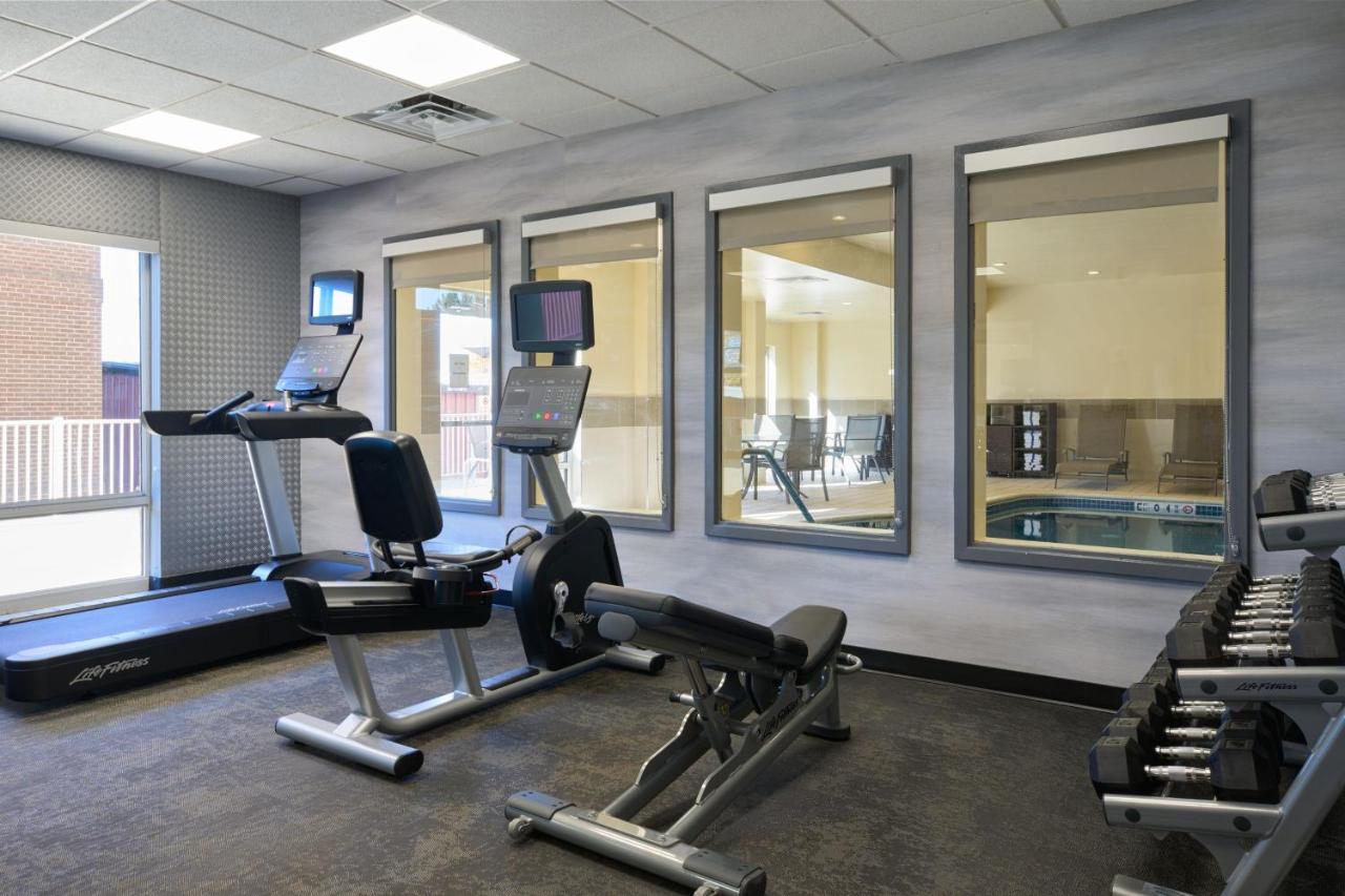 | Fairfield Inn and Suites by Marriott Winchester