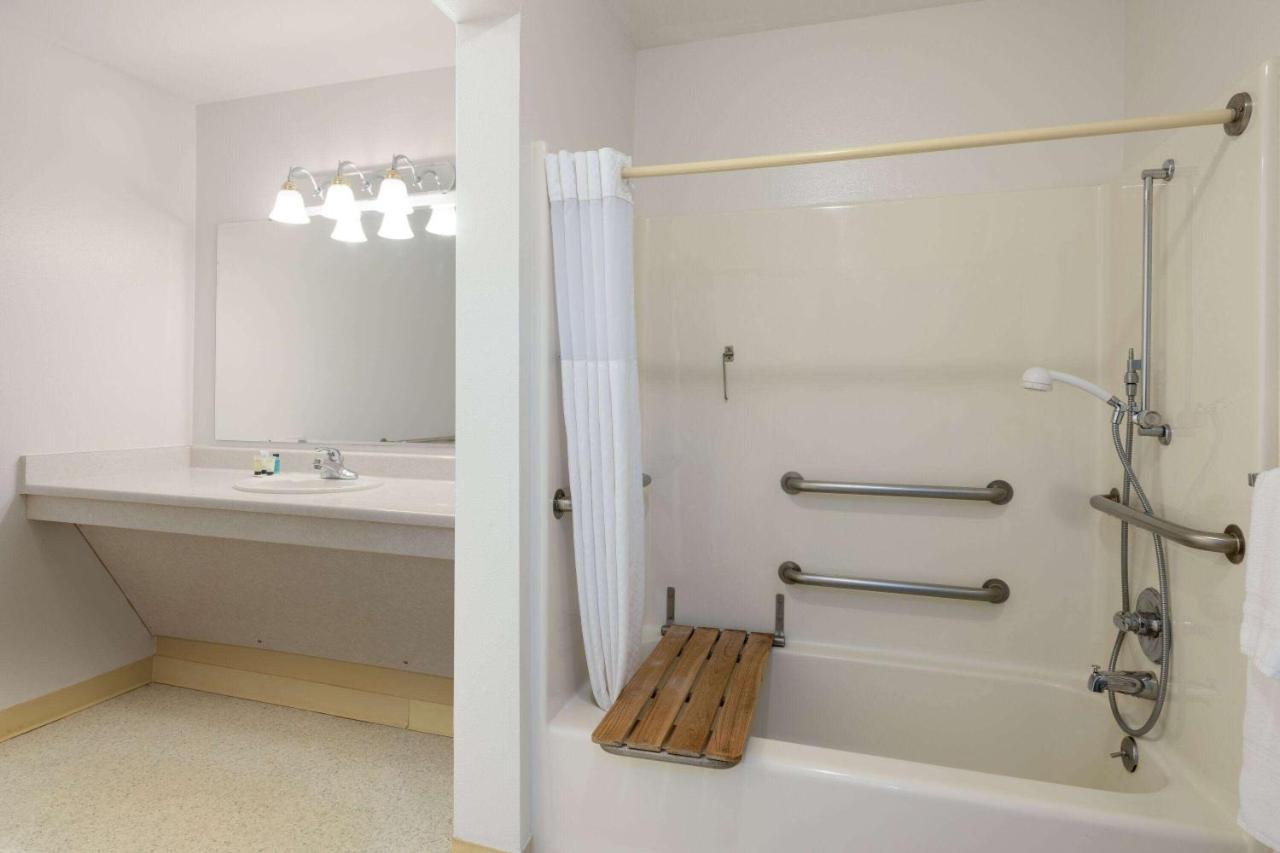 King Room - Mobility Access/Non-Smoking at Ramada by Wyndham Juneau