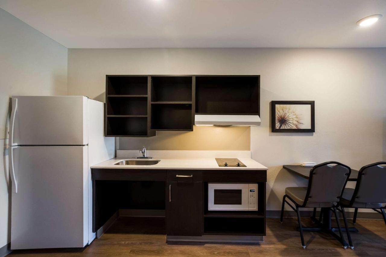 Standard Double Room with Roll-In Shower - Disability Access/Non-Smoking at WoodSpring Suites Orlando West - Clermont