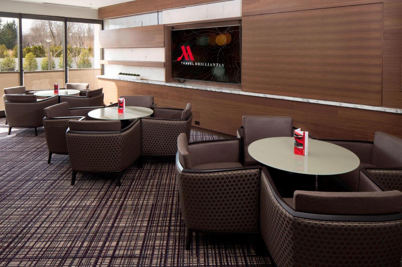 Deluxe Guest Room with King Bed and Lounge Access at Hanover Marriott