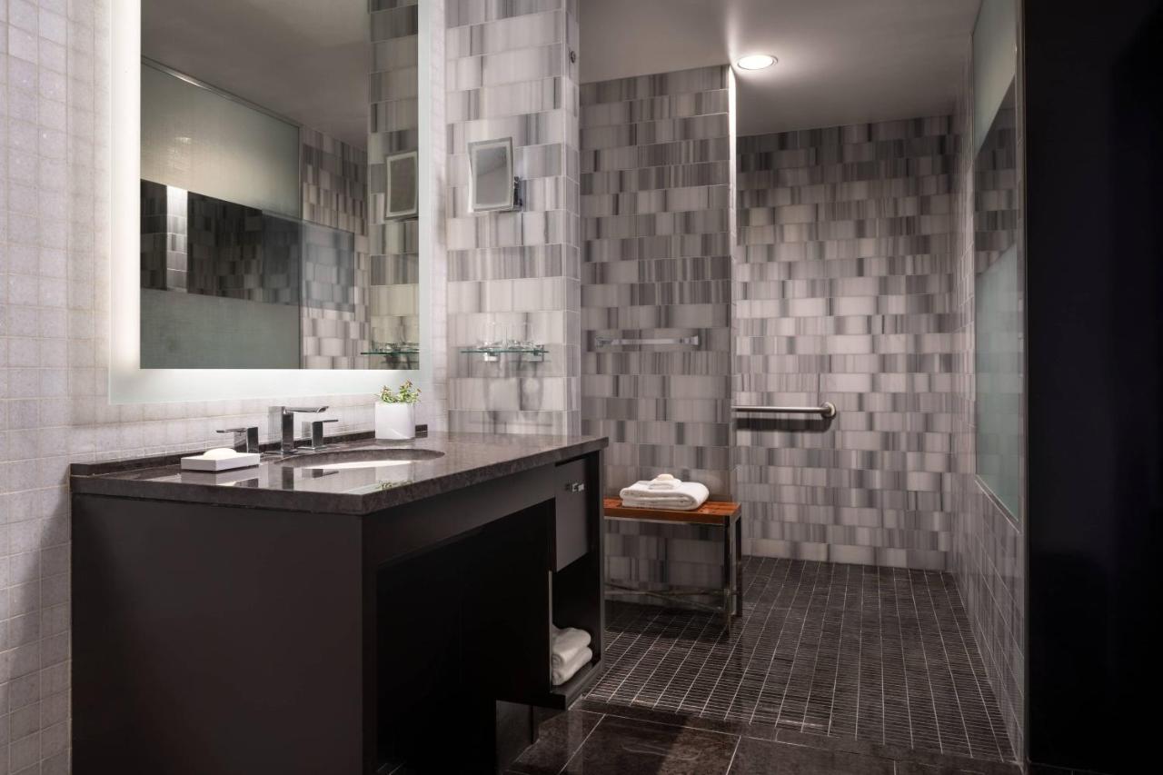  | The Ritz-Carlton, Los Angeles