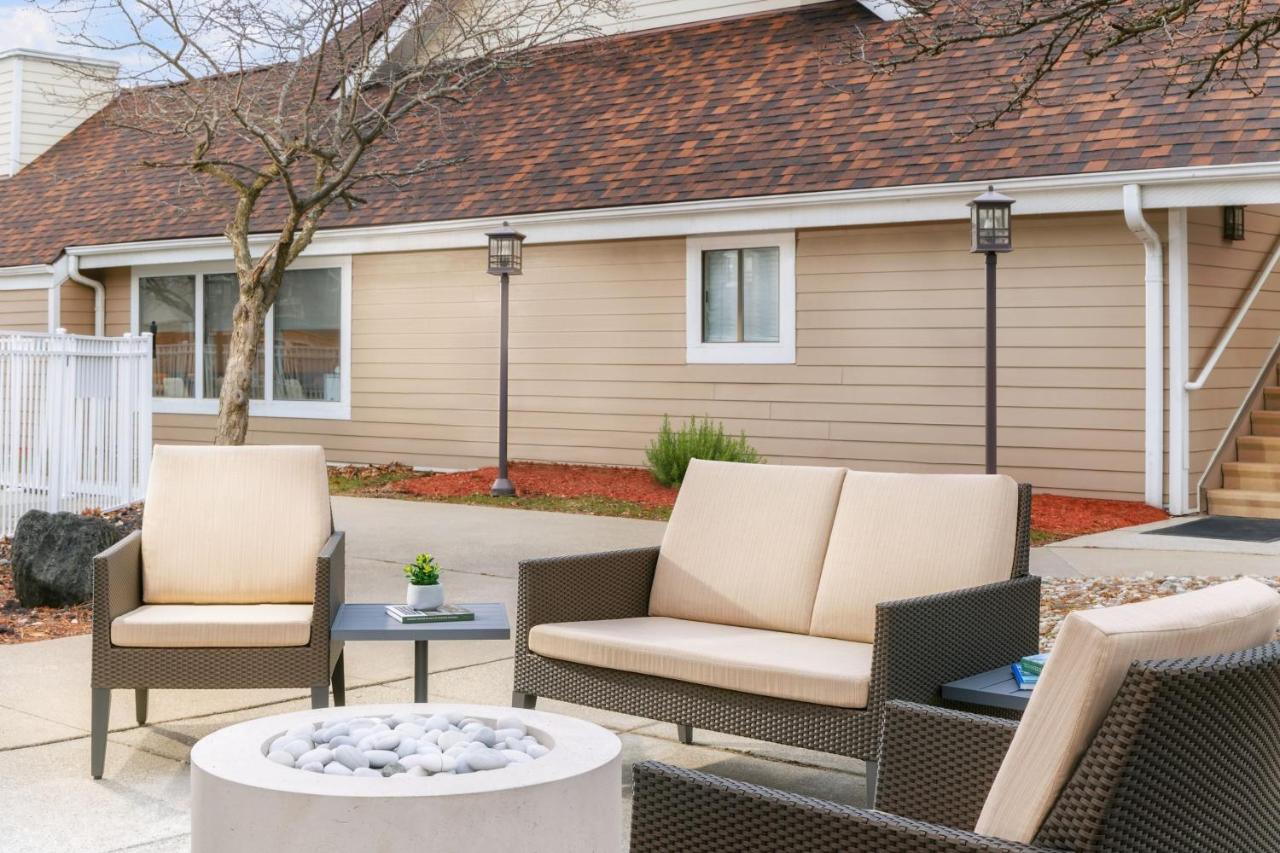 | Residence Inn by Marriott Detroit Troy/Madison Heights