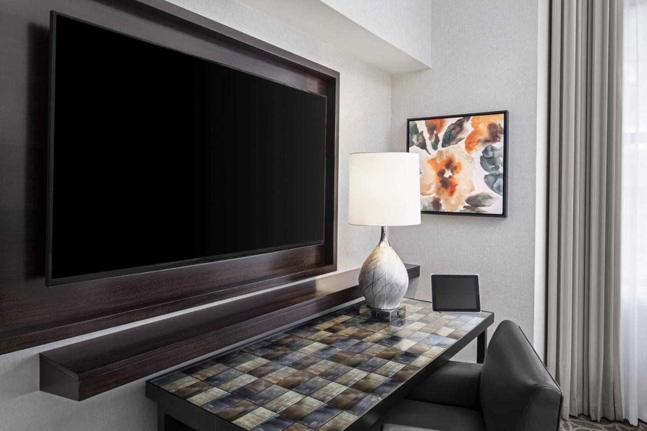 King Suite at JW Marriott Houston Downtown