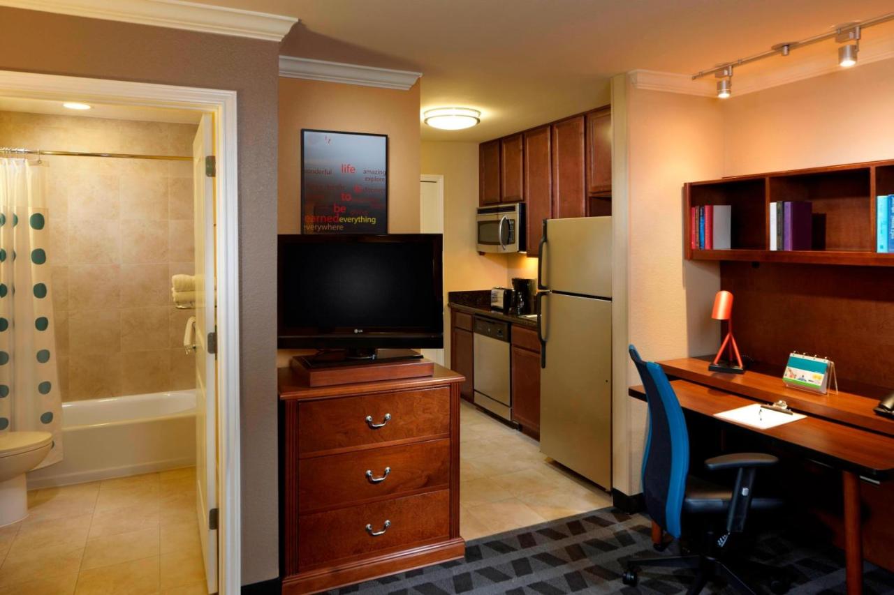  | TownePlace Suites Houston North/Shenandoah