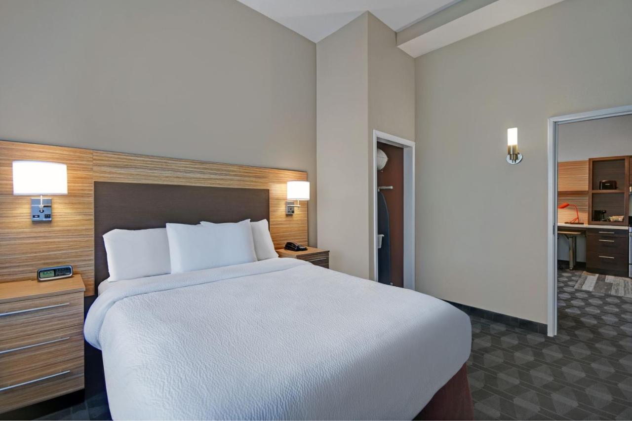 One-Bedroom Suite with Sofa Bed at TownePlace Suites by Marriott Grand Rapids Wyoming