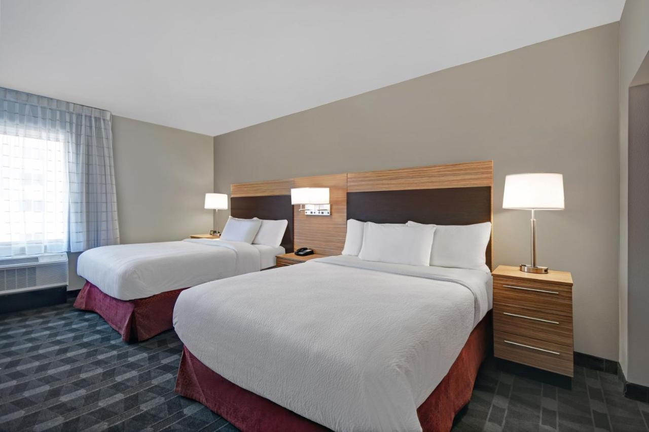 Queen Studio at TownePlace Suites by Marriott Grand Rapids Wyoming
