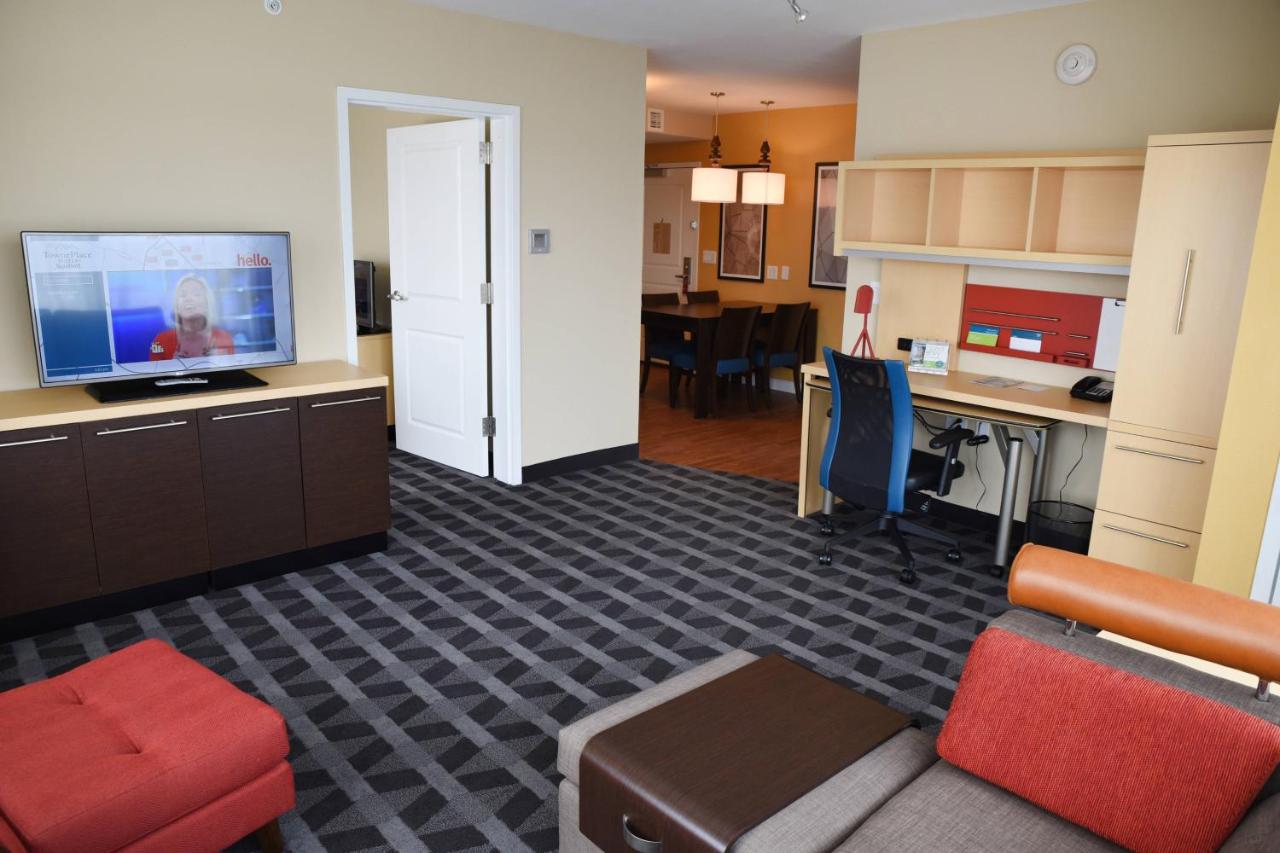  | TownePlace Suites Lawrence Downtown