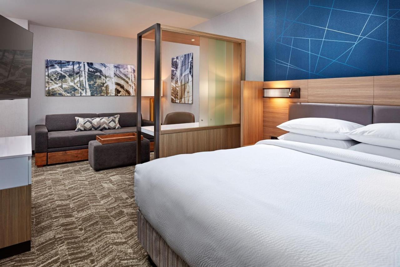 King Suite with Trundle Bed at SpringHill Suites by Marriott Los Angeles Downey