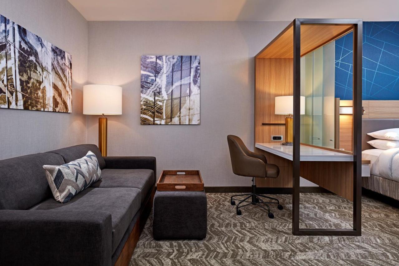 King Suite with Trundle Bed at SpringHill Suites by Marriott Los Angeles Downey