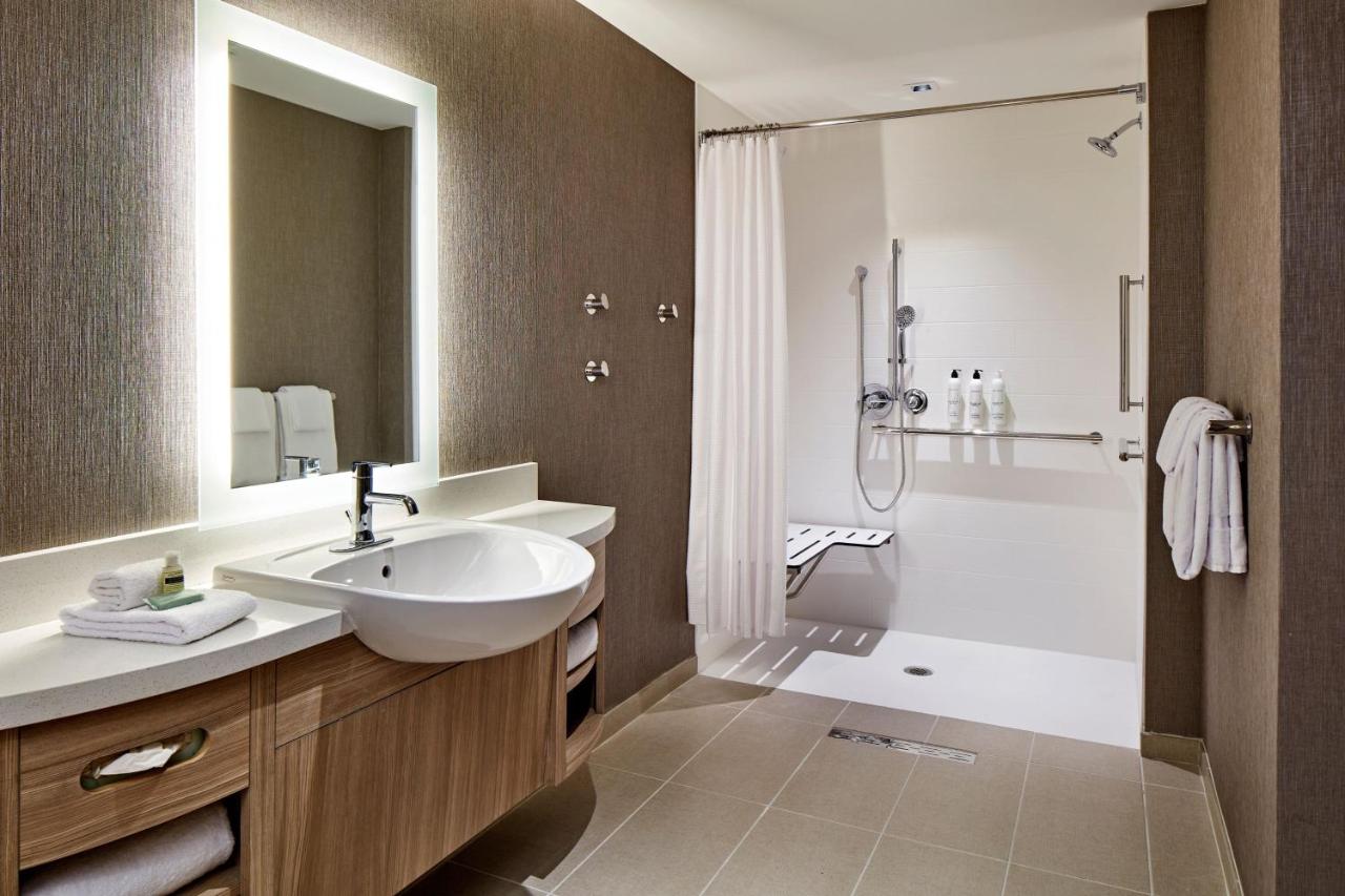 King Suite with Trundle Bed at SpringHill Suites by Marriott Los Angeles Downey