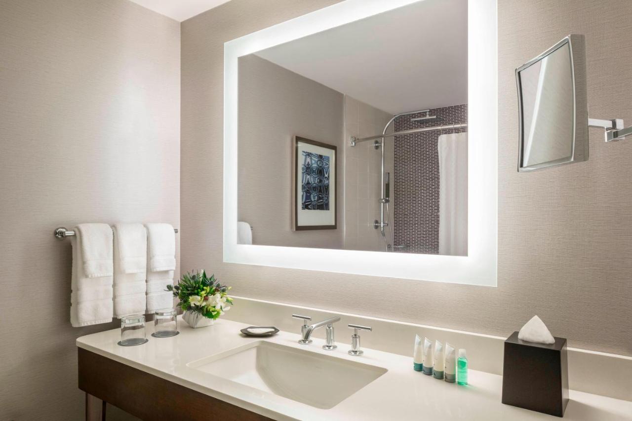 | The Westin South Coast Plaza, Costa Mesa