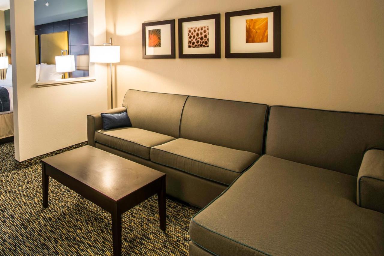 Queen Suite with Two Queen Beds - Non-Smoking at Comfort Suites Fort Lauderdale Airport South & Cruise Port