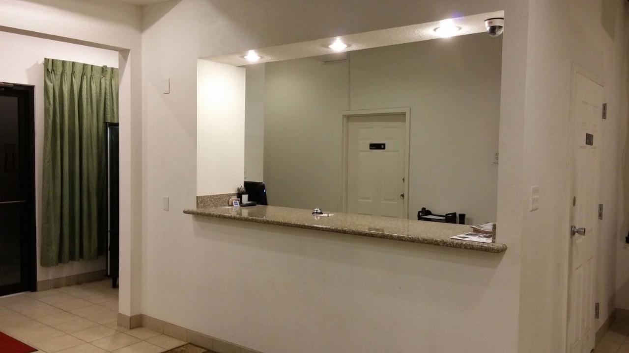  | Country Regency Inn & Suites