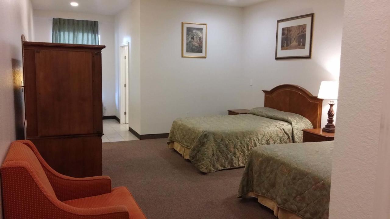  | Country Regency Inn & Suites
