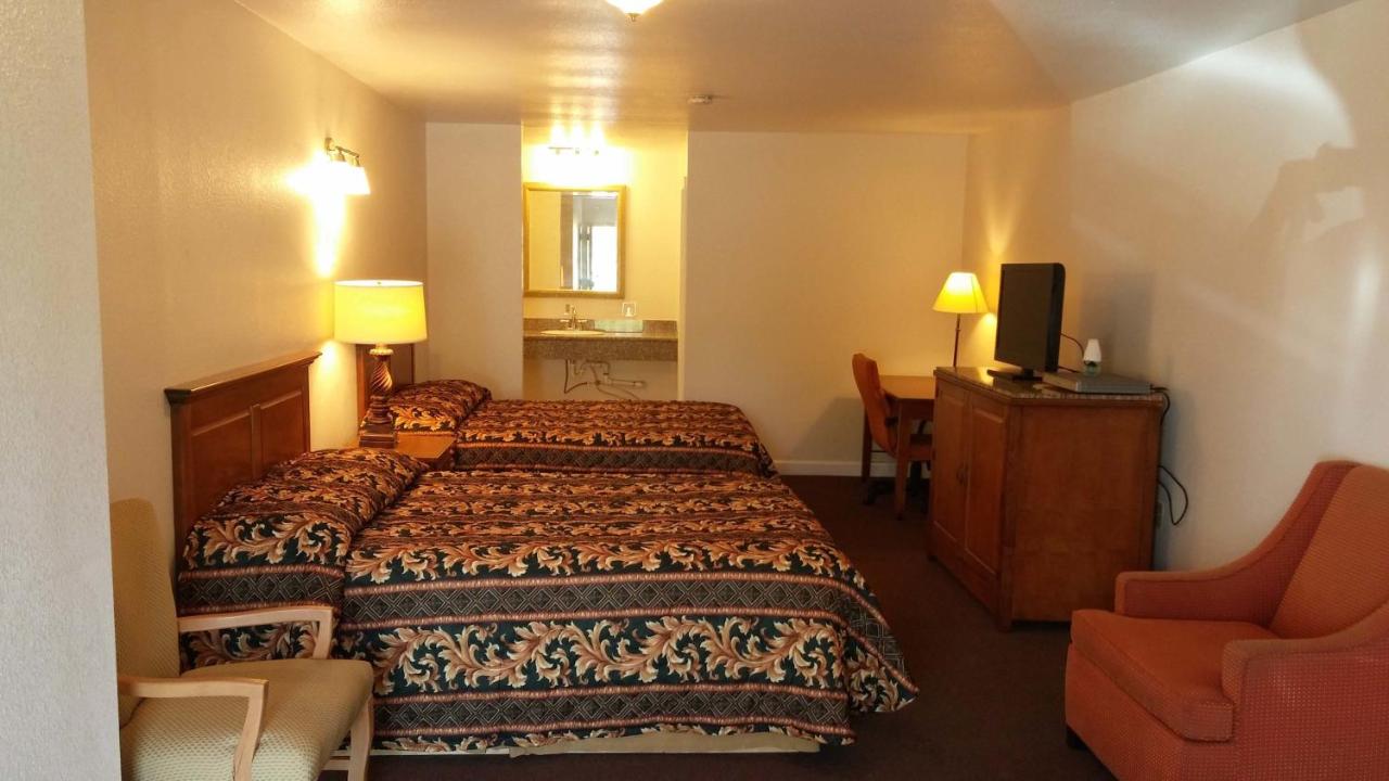 | Country Regency Inn & Suites