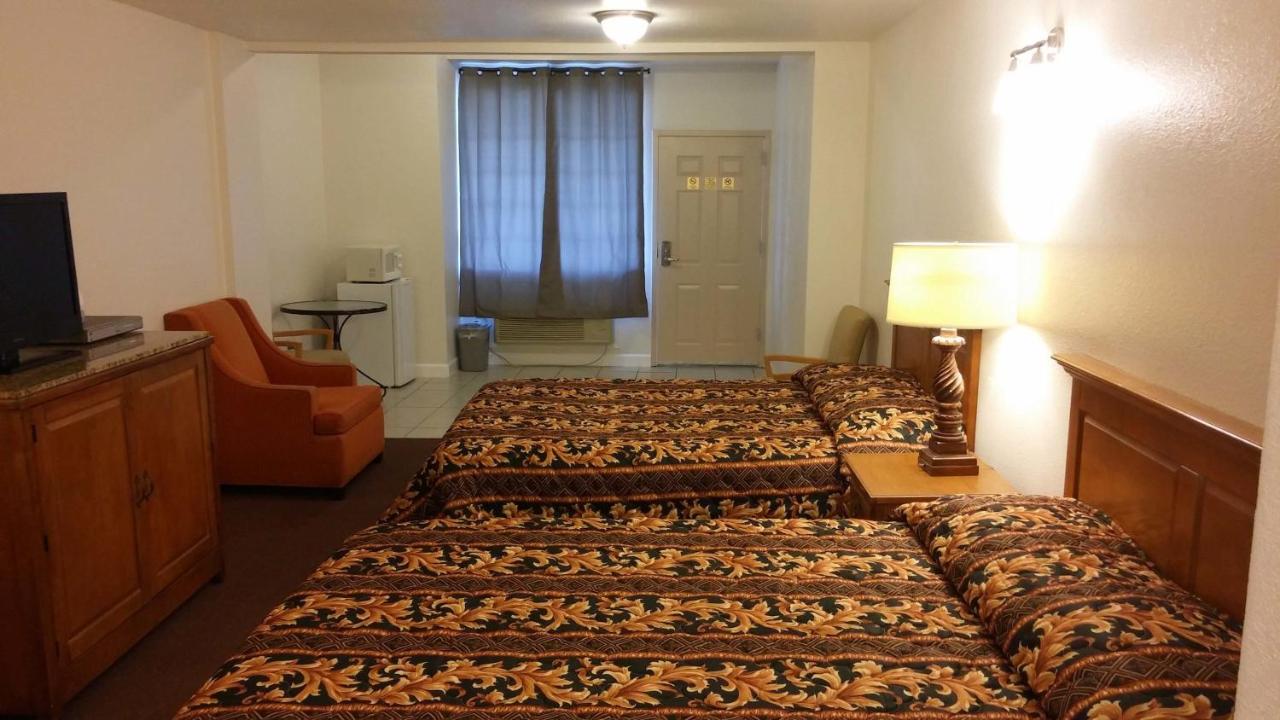  | Country Regency Inn & Suites