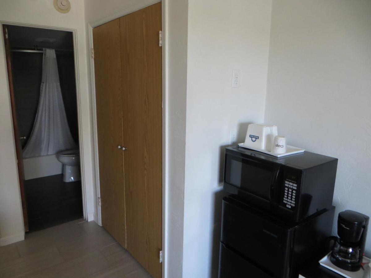 | Arya Blu Inn and Suites