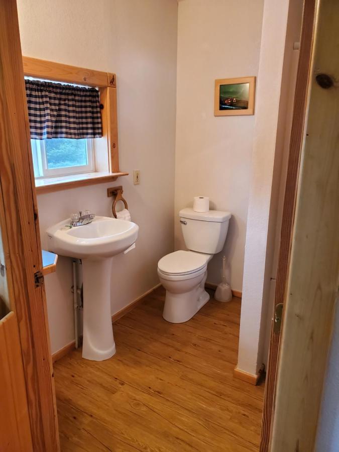 | Alaskan Spruce Cabins