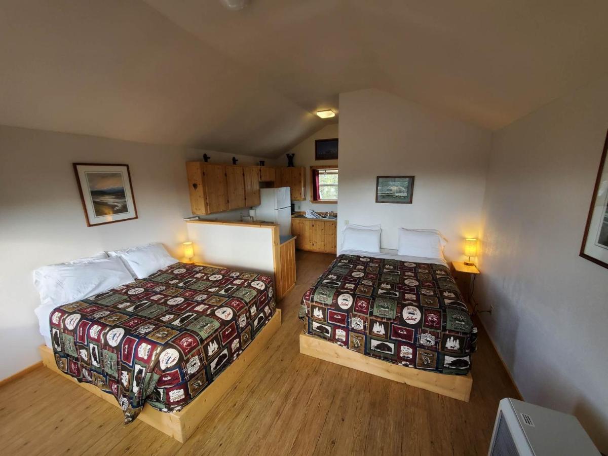 | Alaskan Spruce Cabins