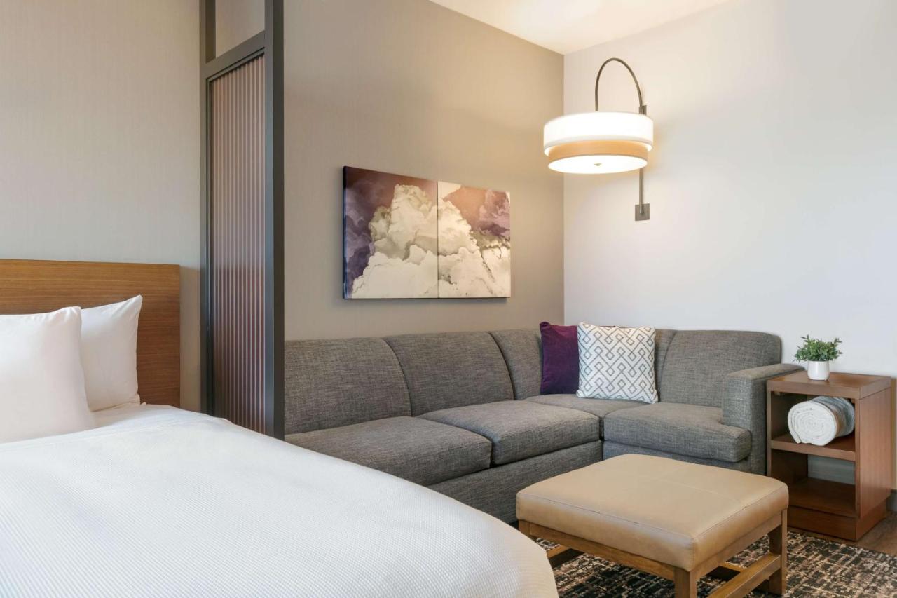 Deluxe King Room at Hyatt Place Fort Worth/TCU