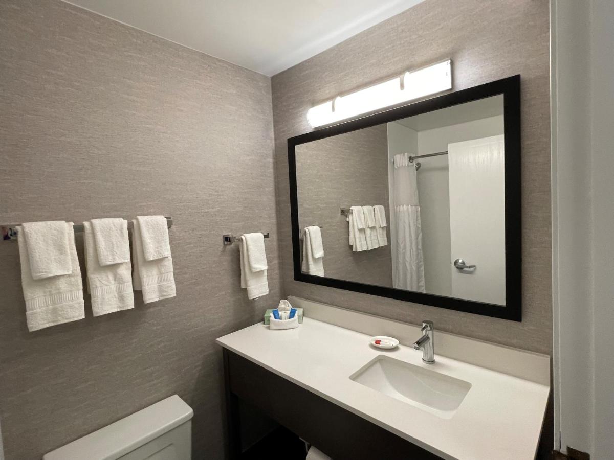 Room #47516411 at The Inn on Maritime Bay, Ascend Hotel Collection
