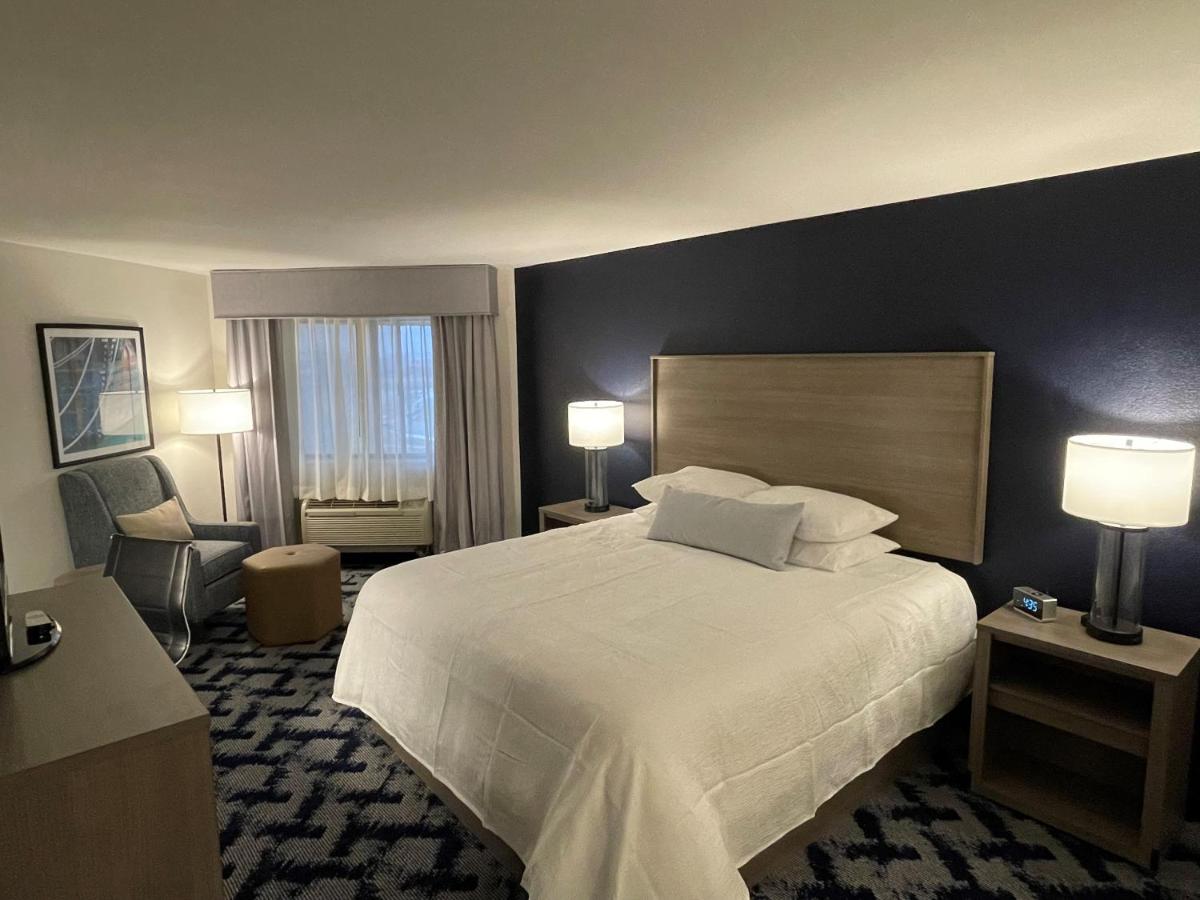 Room #47516411 at The Inn on Maritime Bay, Ascend Hotel Collection