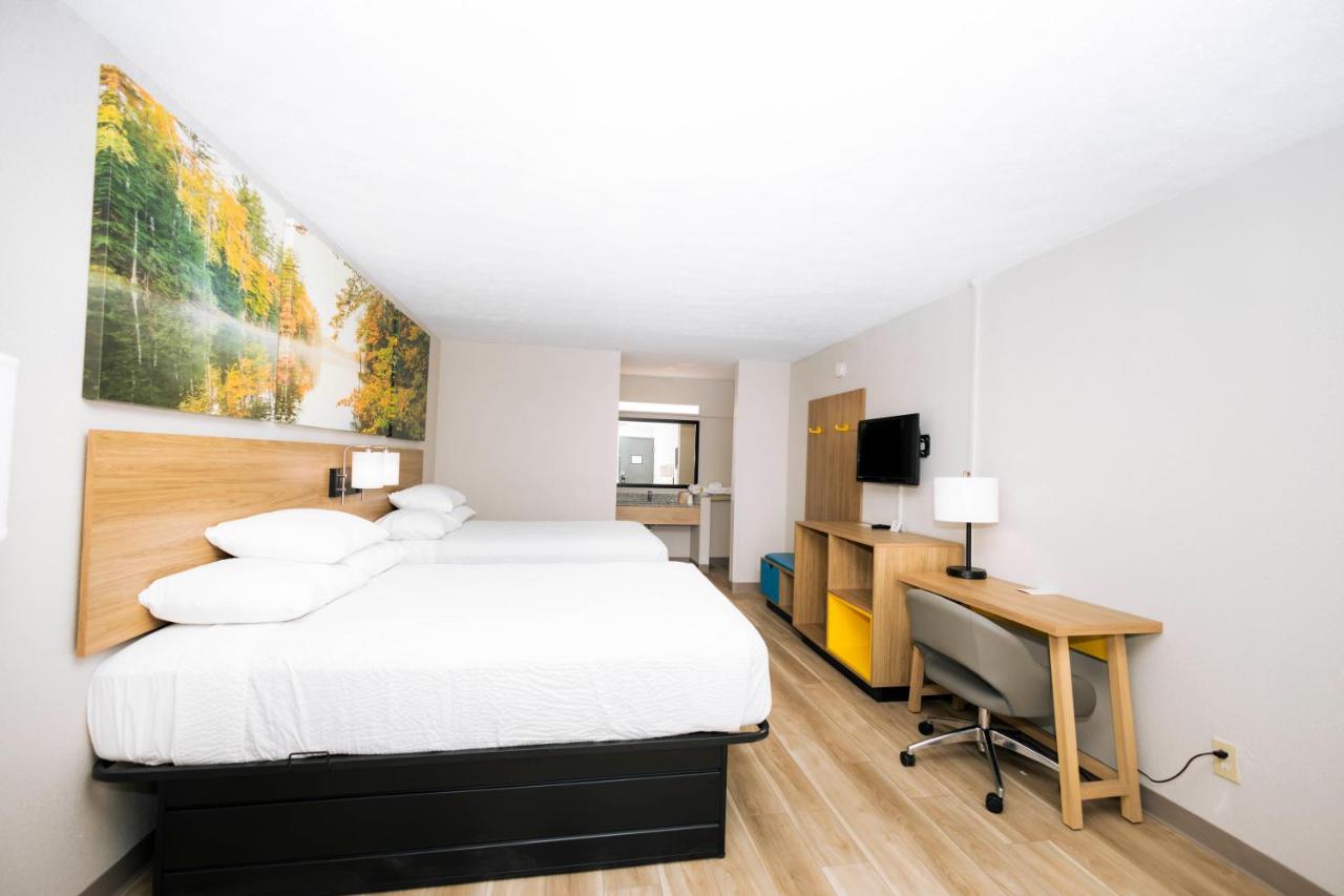 | Days Inn by Wyndham Cincinnati East