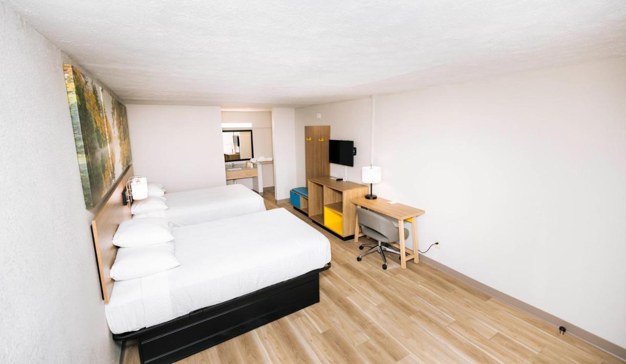 | Days Inn by Wyndham Cincinnati East