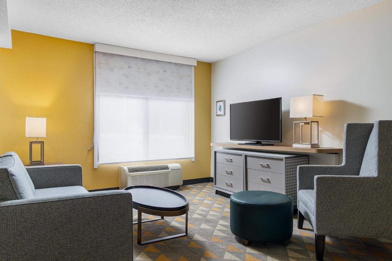 | Holiday Inn Cleveland, an IHG Hotel