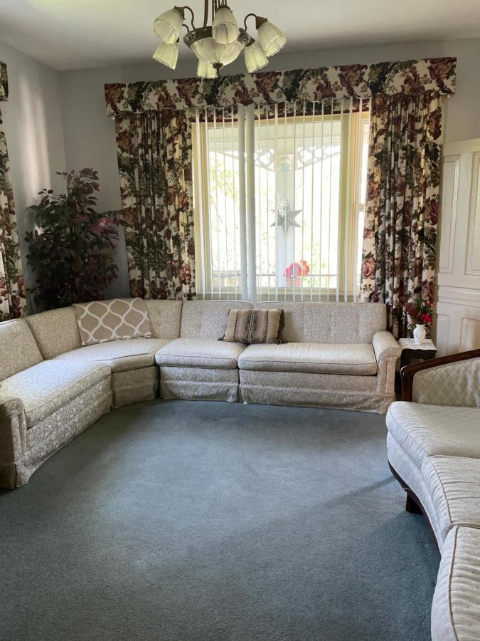 | Hillcrest Bed and Breakfast