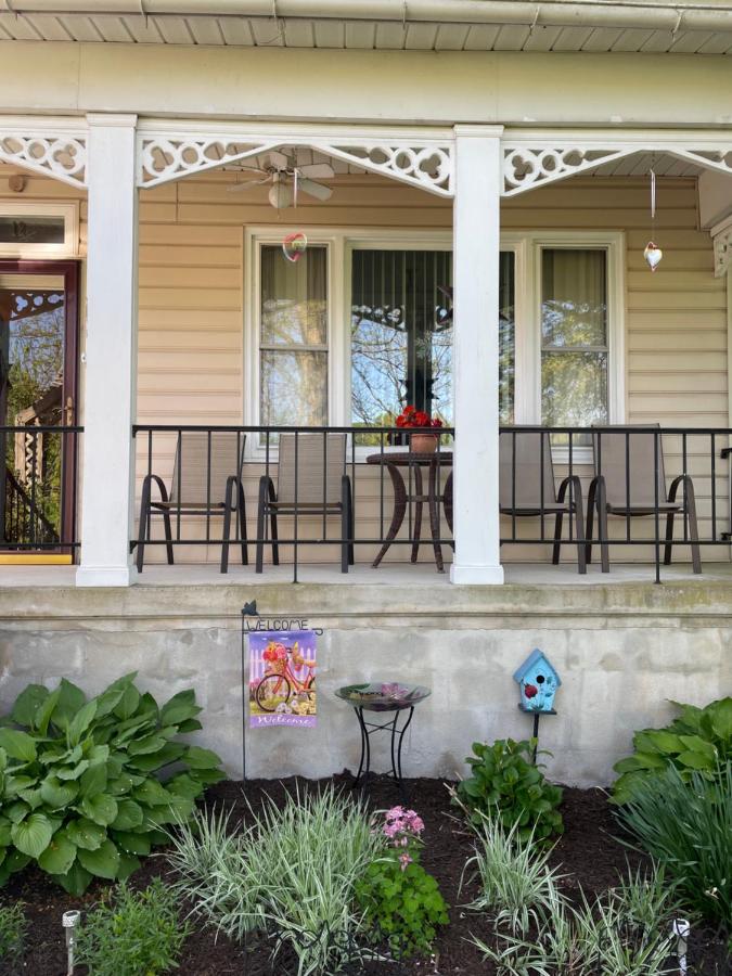 | Hillcrest Bed and Breakfast