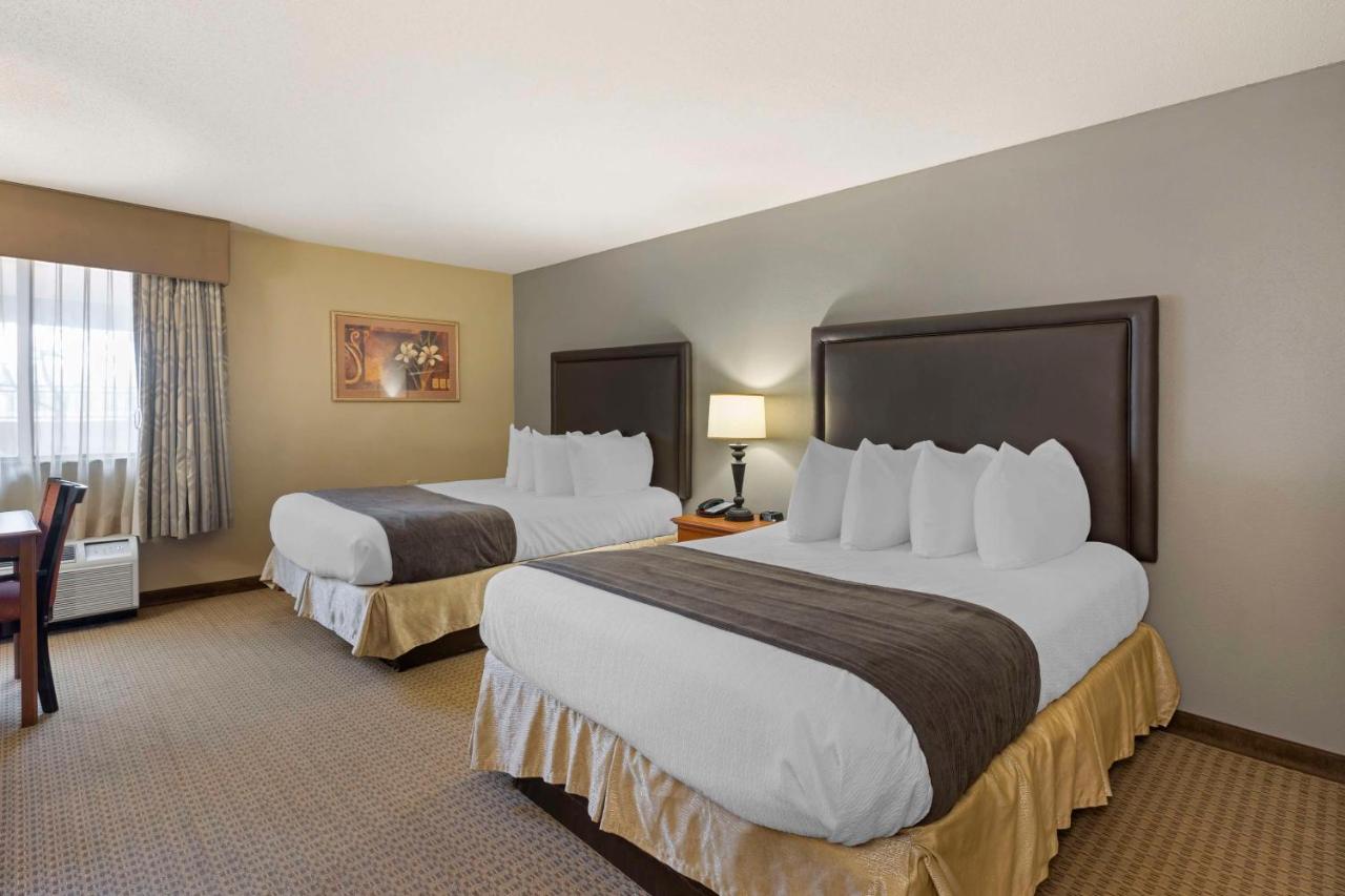 Queen Room with Two Queen Beds - Disability Access at Best Western Plus The Charles Hotel