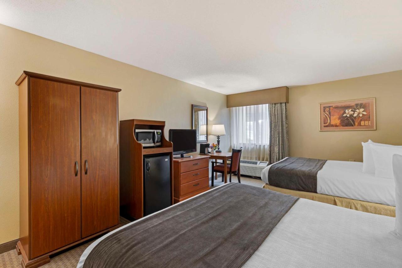Queen Room with Two Queen Beds - Disability Access at Best Western Plus The Charles Hotel