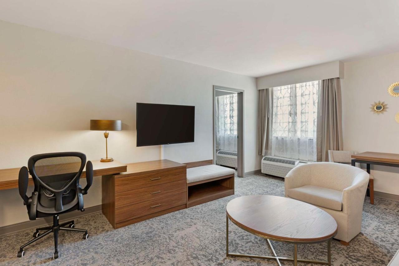 King Suite with Sofa Bed - Non-Smoking at Best Western Plus The Charles Hotel