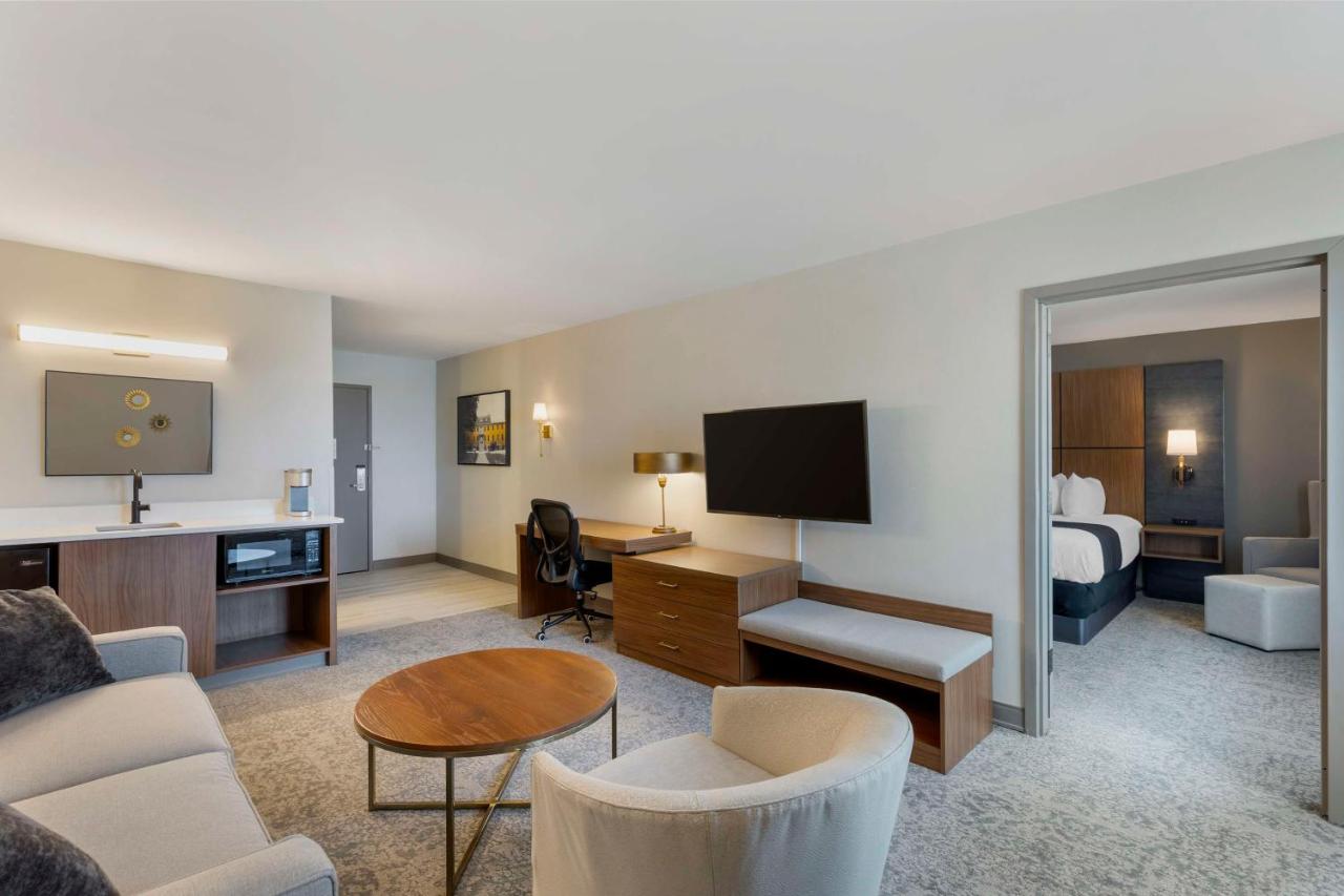 King Suite with Sofa Bed - Non-Smoking at Best Western Plus The Charles Hotel