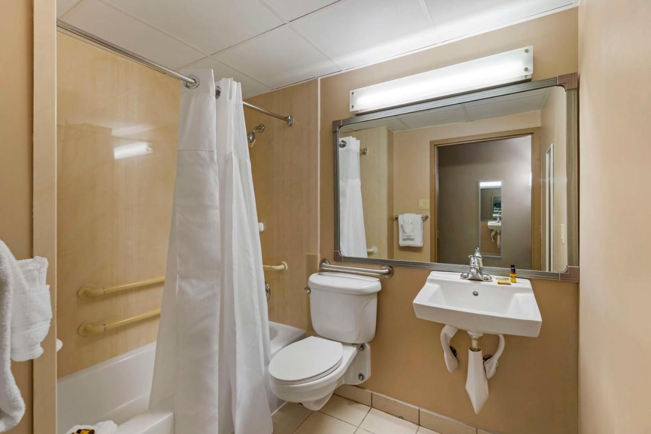 King Room - Disability Access/Non-Smoking at Best Western Plus The Charles Hotel