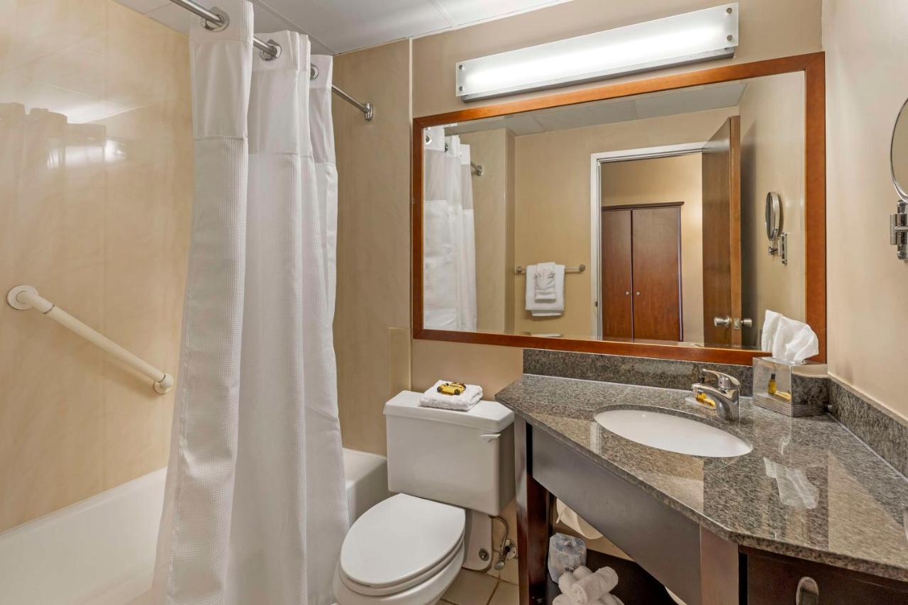 Queen Room with Two Queen Beds - Non-Smoking at Best Western Plus The Charles Hotel