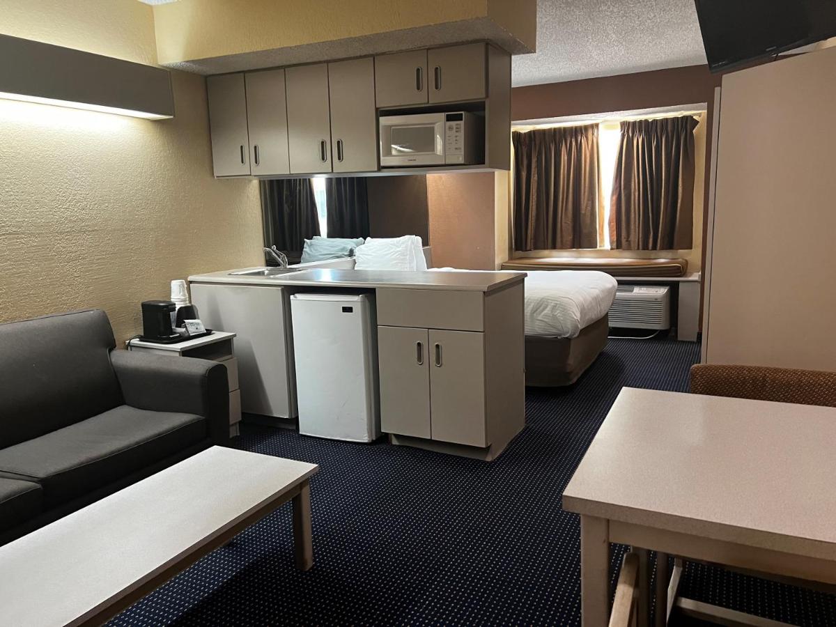 | Microtel Inn & Suites by Wyndham Houston/Webster/Nasa/Clearlake