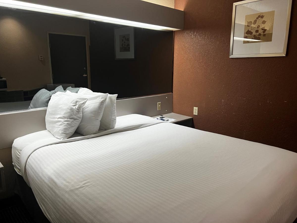 | Microtel Inn & Suites by Wyndham Houston/Webster/Nasa/Clearlake