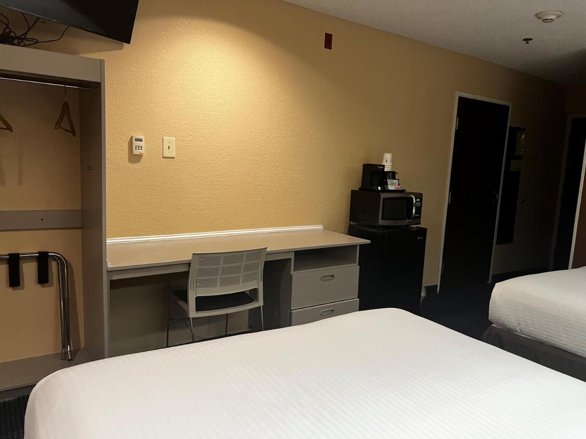 | Microtel Inn & Suites by Wyndham Houston/Webster/Nasa/Clearlake