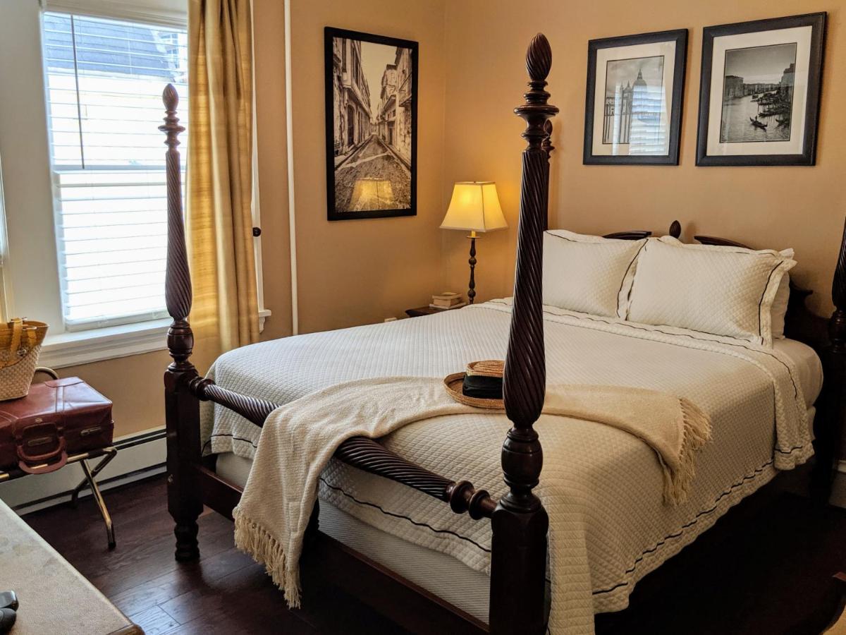 | Chelsea Pub and Inn