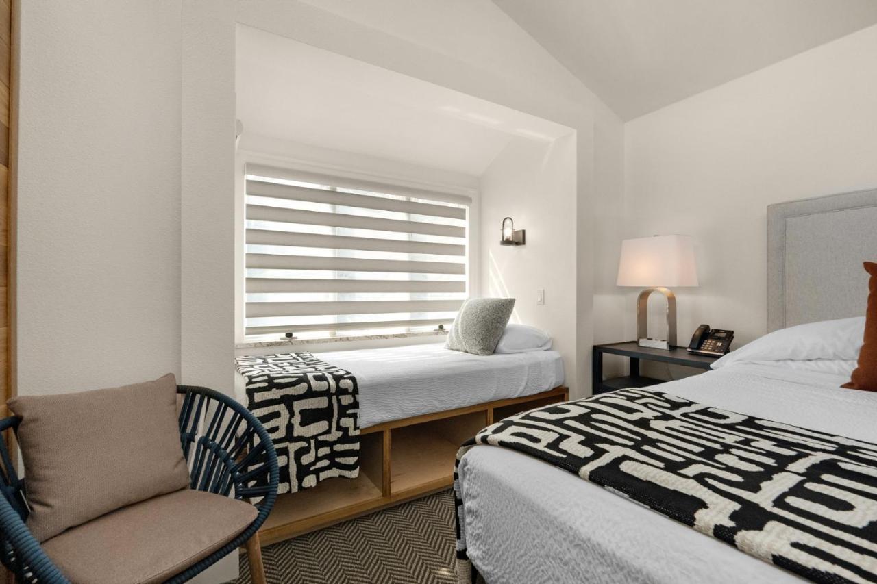 Garden Court - Classic Triple Room at The Waves