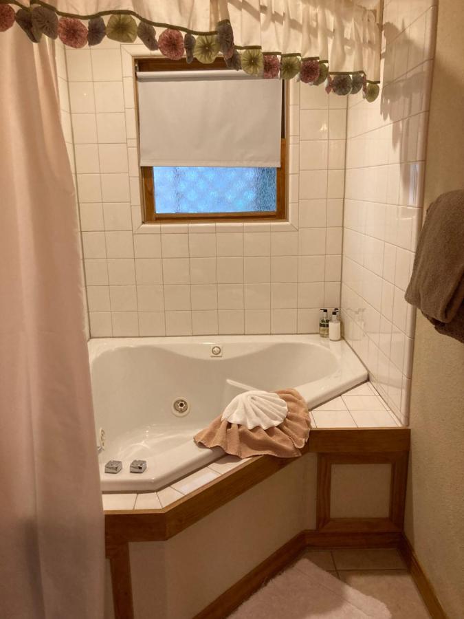 Two-Bedroom Suite at All Seasons Inn