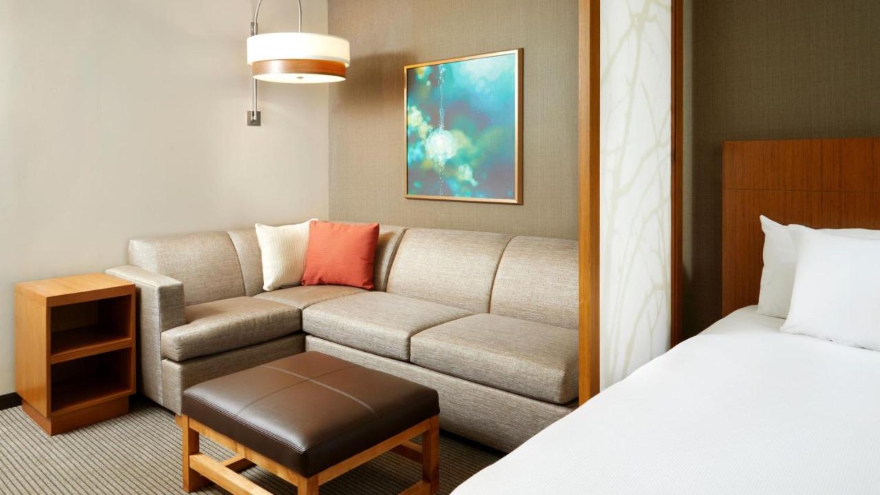 King Room at Hyatt Place Jacksonville / St. Johns Town Center