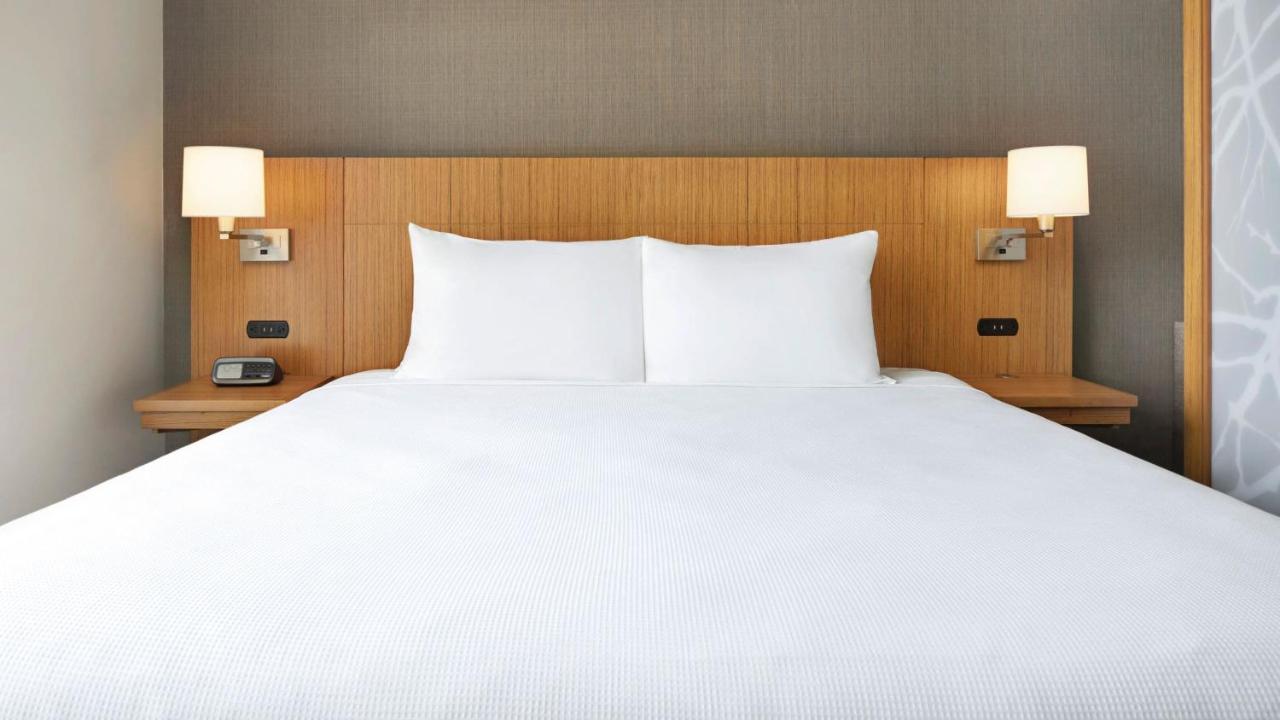 King Room at Hyatt Place Jacksonville / St. Johns Town Center