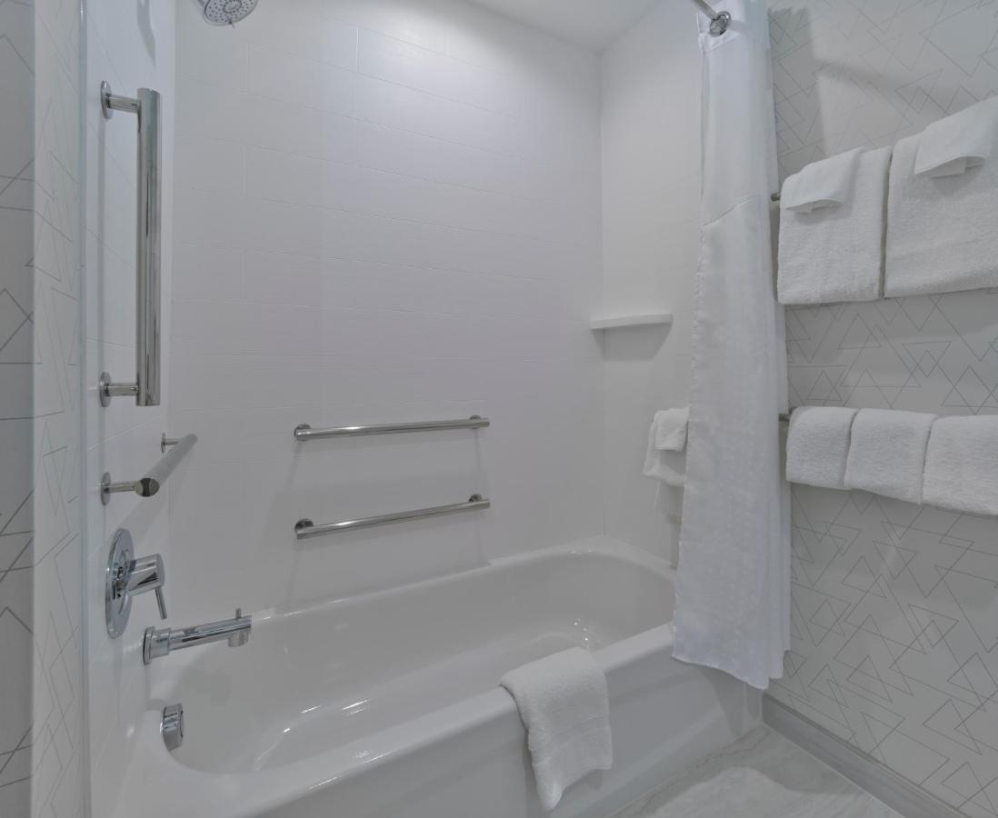 Queen Suite with Mobility Accessible Tub - Non-Smoking at Holiday Inn Express Huntsville Space Center by IHG