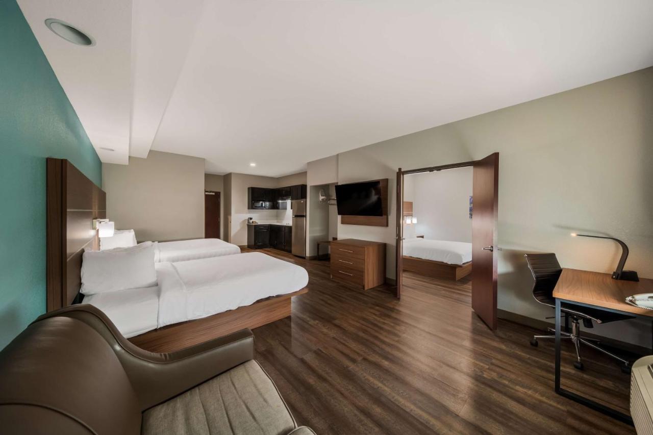 Queen Suite with Three Queen Beds - Non-Smoking at Best Western Plus Bowie Inn & Suites