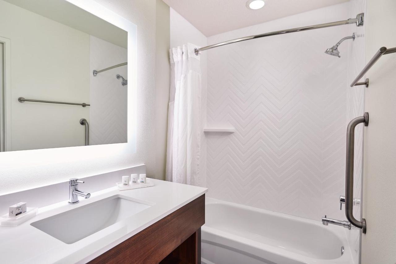 Family Suite at Holiday Inn Hotel & Suites Madison West - Middleton by IHG